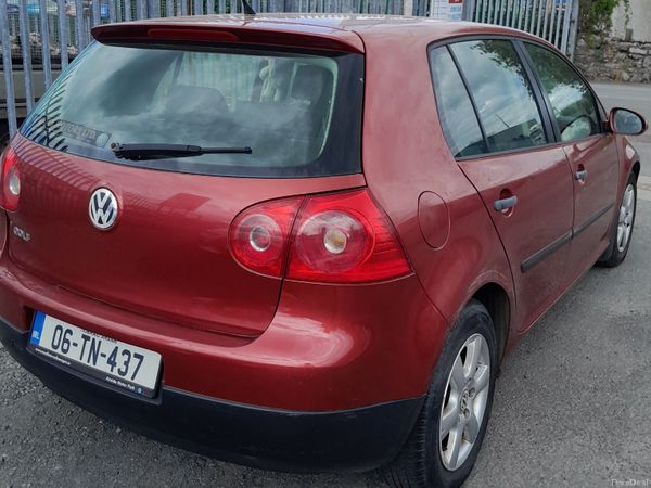 Volkswagen Golf Hatchback, Petrol, 2006, Red