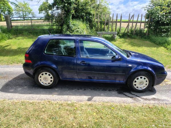 Volkswagen Golf Hatchback, Petrol, 2003, Blue