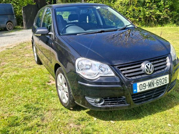Volkswagen Polo Hatchback, Petrol, 2009, Black