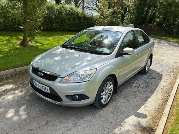 Ford Focus Saloon, Petrol, 2008, Silver