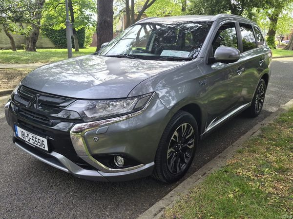 Mitsubishi Outlander SUV, Petrol Plug-in Hybrid, 2018, Grey
