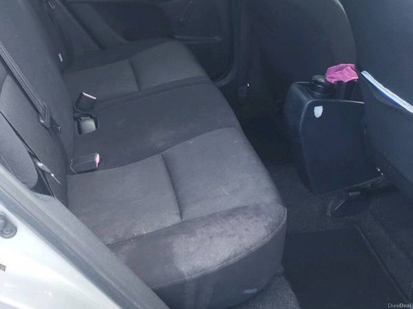 Toyota Auris Hatchback, Petrol, 2007, Silver