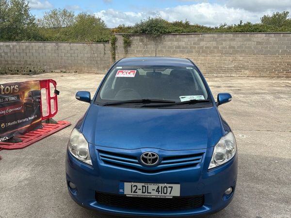 Toyota Auris Hatchback, Petrol, 2012, Blue