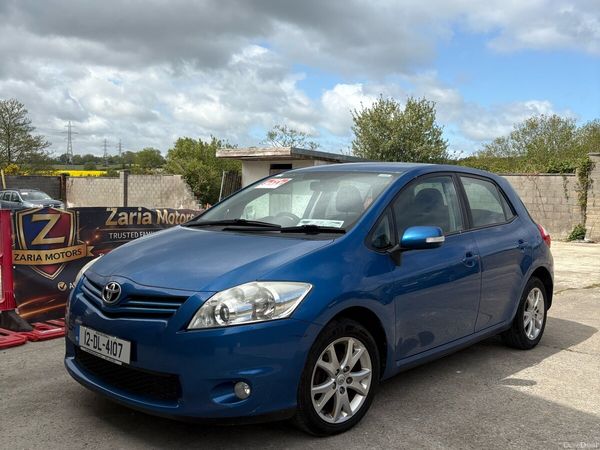 Toyota Auris Hatchback, Petrol, 2012, Blue