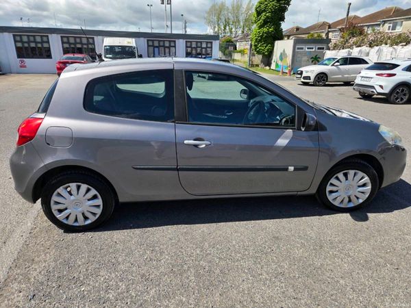 Renault Clio Hatchback, Ethanol Petrol, 2010, Grey
