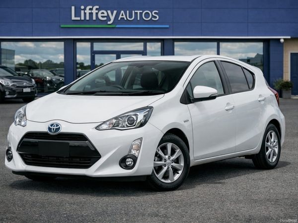 Toyota Aqua Hatchback, Petrol, 2018, White