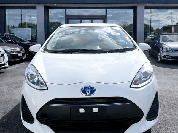 Toyota Aqua Hatchback, Petrol, 2018, White