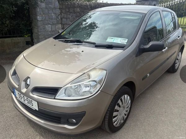 Renault Clio Hatchback, Ethanol Petrol, 2009, Gold