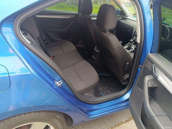 Skoda Octavia Hatchback, Diesel, 2015, Blue