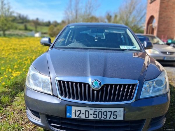 Skoda Octavia Hatchback, Diesel, 2012, Grey