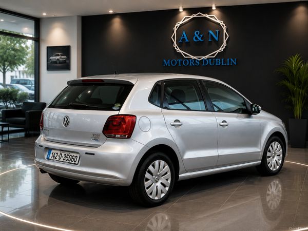 Volkswagen Polo Hatchback, Petrol, 2014, Silver