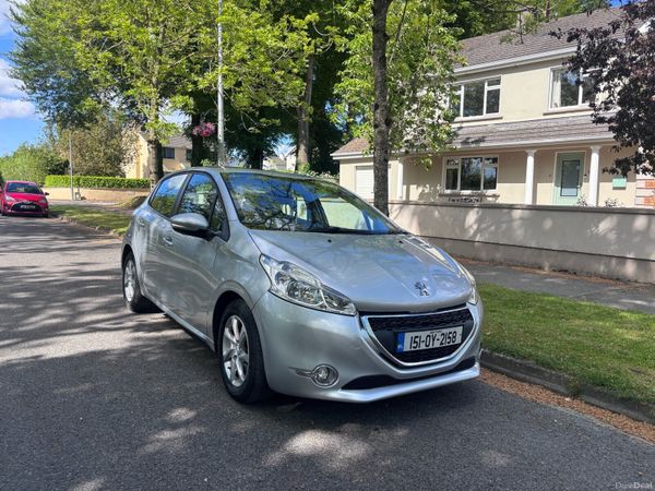 Peugeot 208 Hatchback, Petrol, 2015, Silver