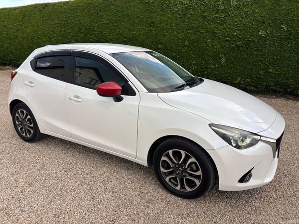 Mazda Demio MPV, Diesel, 2015, White