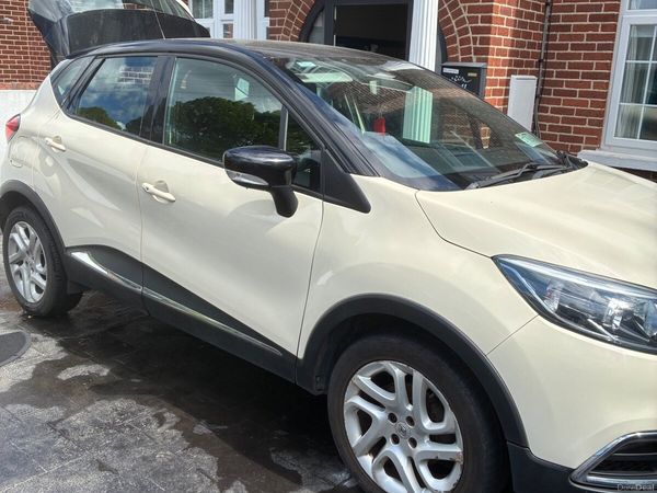 Renault Captur Hatchback, Diesel, 2016, White