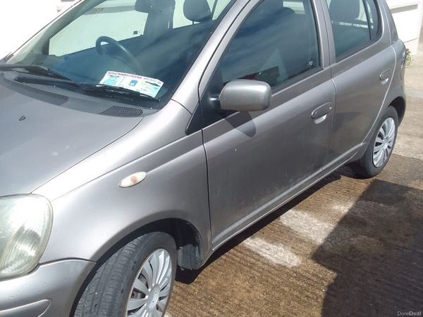 Toyota Yaris Hatchback, Petrol, 2005, Grey