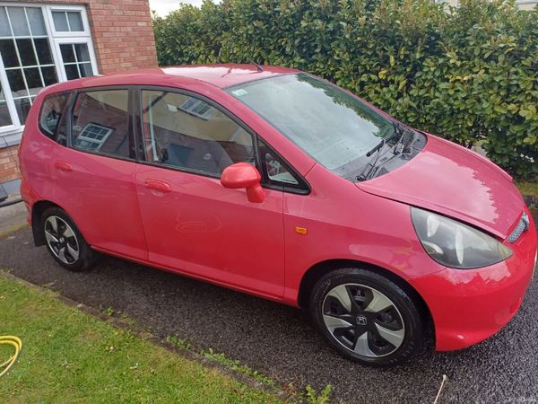 Honda Jazz Hatchback, Petrol, 2007, Red