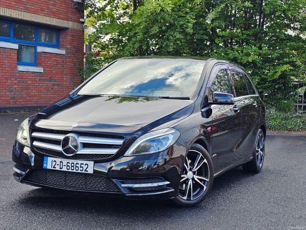 Mercedes-Benz B-Class MPV, Petrol, 2012, Black