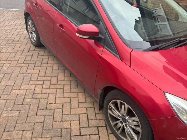 Ford Focus Hatchback, Diesel, 2012, Red