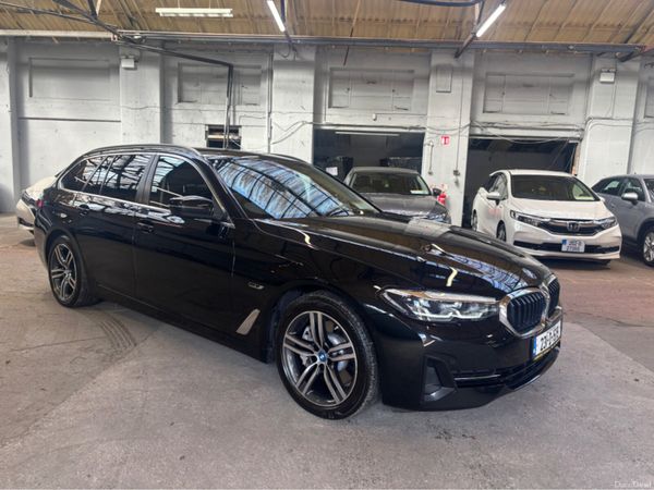 BMW 5-Series Estate, Petrol Plug-in Hybrid, 2023, Black