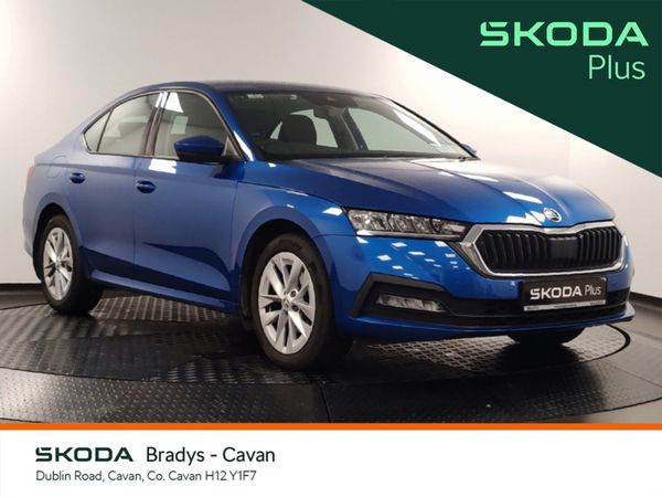 Skoda Octavia Saloon, Diesel, 2024, Blue