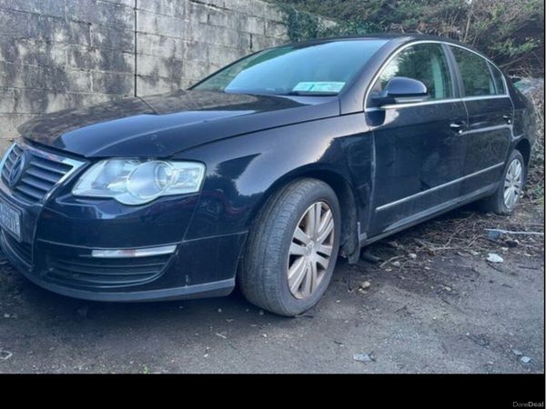 Volkswagen Passat Saloon, Petrol, 2006, Black