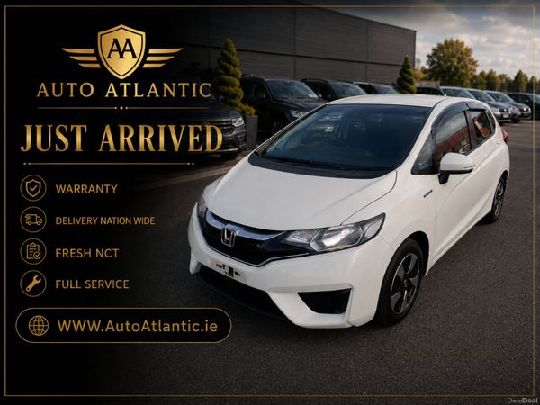 Honda Fit Hatchback, Petrol Hybrid, 2016, White