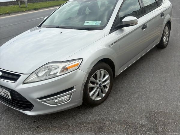 Ford Mondeo Hatchback, Diesel, 2013, Silver