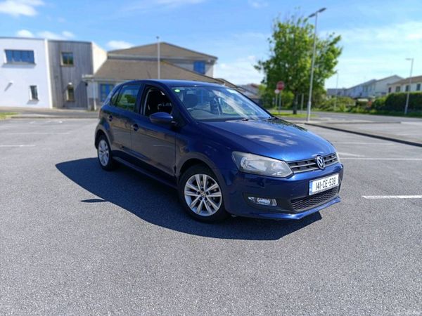 Volkswagen Polo Hatchback, Petrol, 2014, Blue