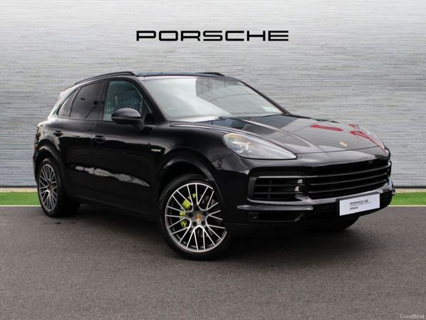 Porsche Cayenne SUV, Petrol Plug-in Hybrid, 2020, Black
