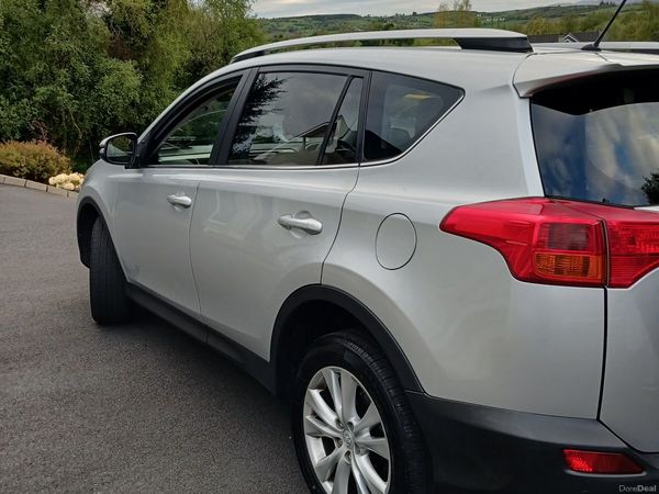 Toyota RAV4 SUV, Diesel, 2015, Silver