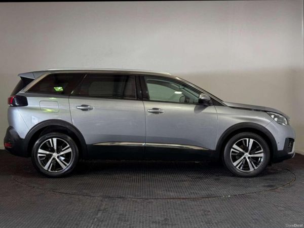 Peugeot 5008 MPV, Petrol, 2018, Grey