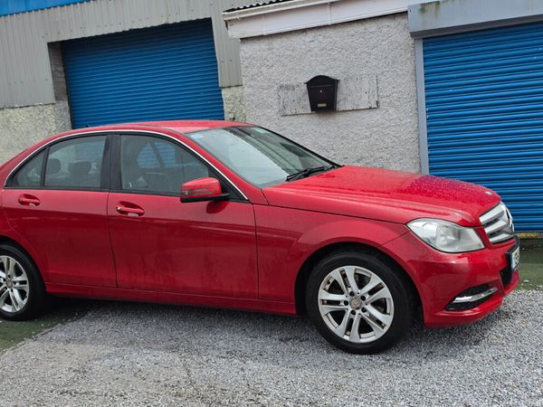Mercedes-Benz C-Class Saloon, Diesel, 2013, Red