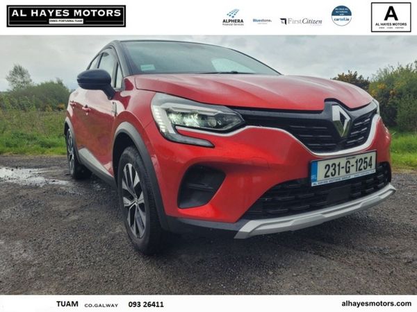 Renault Captur SUV, Petrol, 2023, Red