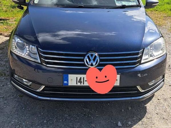 Volkswagen Passat Saloon, Diesel, 2014, Blue