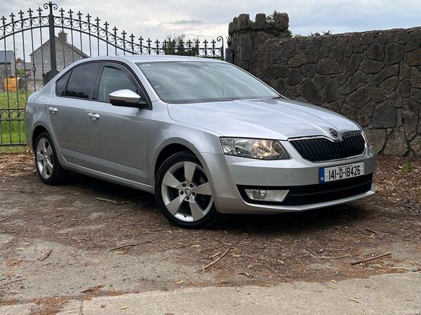 Skoda Octavia Saloon, Diesel, 2014, Silver