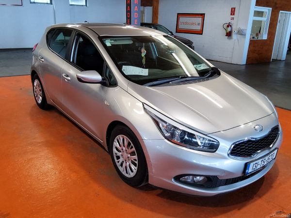 Kia Ceed Hatchback, Diesel, 2013, Silver