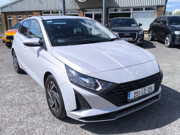 Hyundai i20 Hatchback, Petrol, 2025, Grey