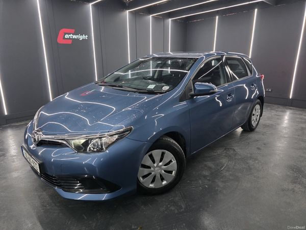 Toyota Auris Hatchback, Diesel, 2016, Blue