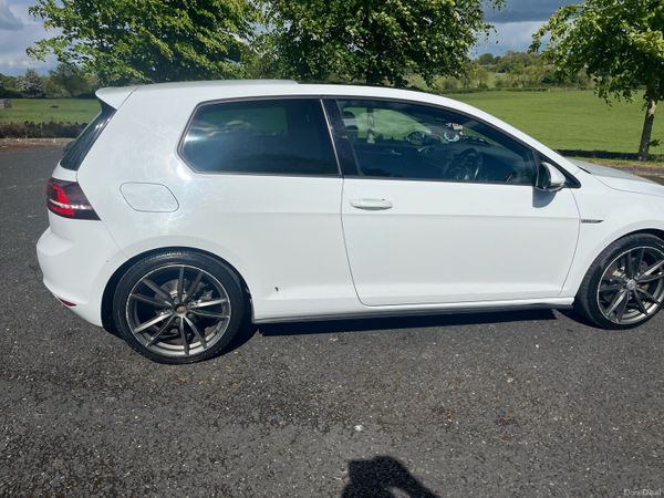 Volkswagen Golf Hatchback, Diesel, 2014, White