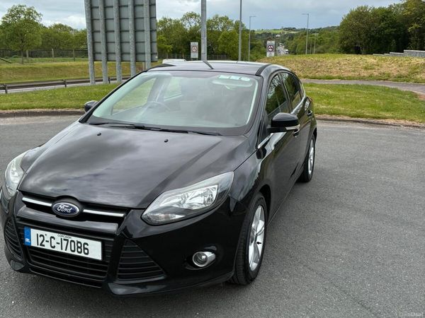 Ford Focus Hatchback, Petrol, 2012, Black