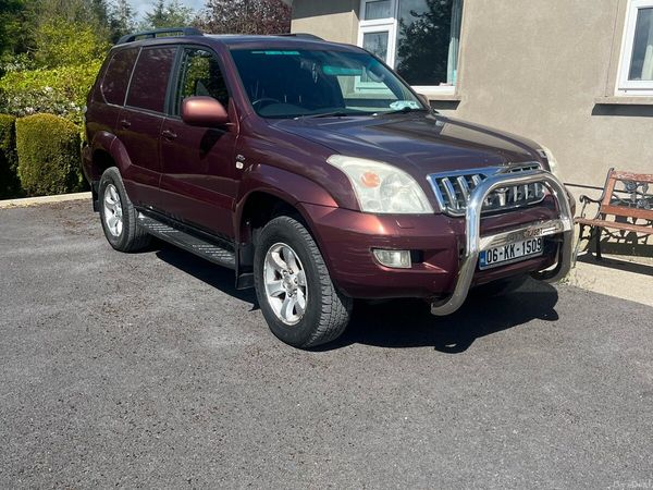 Toyota Land Cruiser SUV, Diesel, 2006, Red