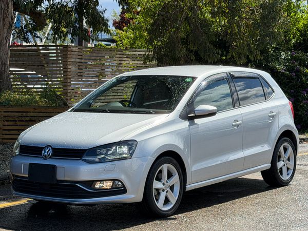 Volkswagen Polo Hatchback, Petrol, 2016, Silver