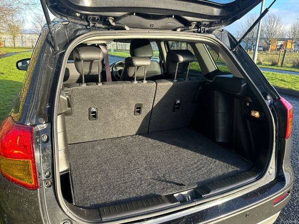 Suzuki Vitara SUV, Diesel, 2016, Black