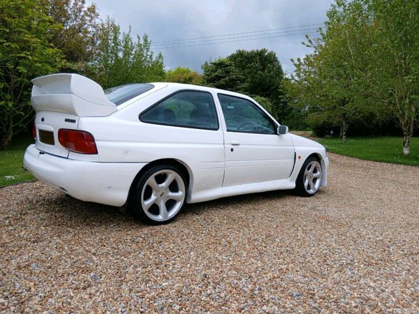 Ford Escort Hatchback, Petrol, 1998, Green