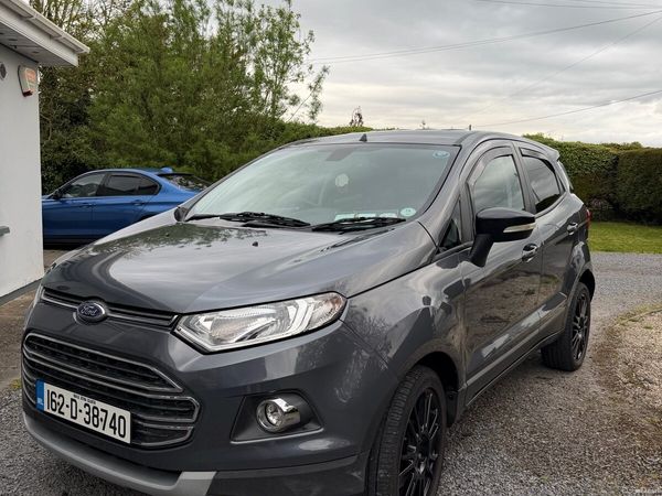 Ford EcoSport SUV, Petrol, 2016, Grey