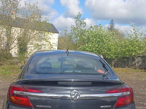 Vauxhall Insignia Hatchback, Diesel, 2014, Black