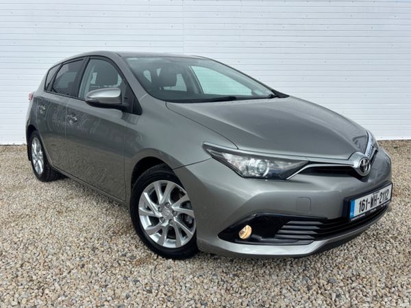 Toyota Auris Hatchback, Diesel, 2016, Grey