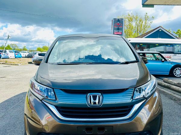Honda Freed SUV, Petrol Hybrid, 2017, Brown
