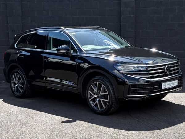 Volkswagen Touareg SUV, Petrol Plug-in Hybrid, 2024, Black