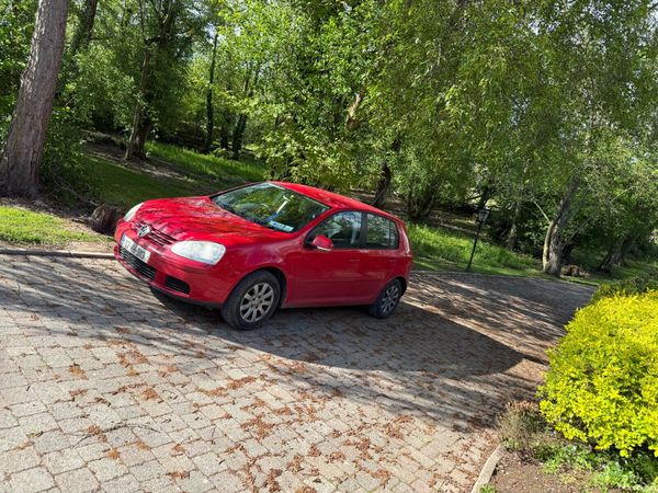 Volkswagen Golf Hatchback, Petrol, 2007, Red